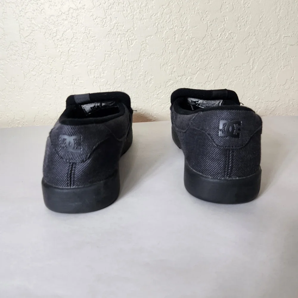 DC Shoes Mens Villain Slip On Loafer Sneakers Black Textile Moc Toe 10.5